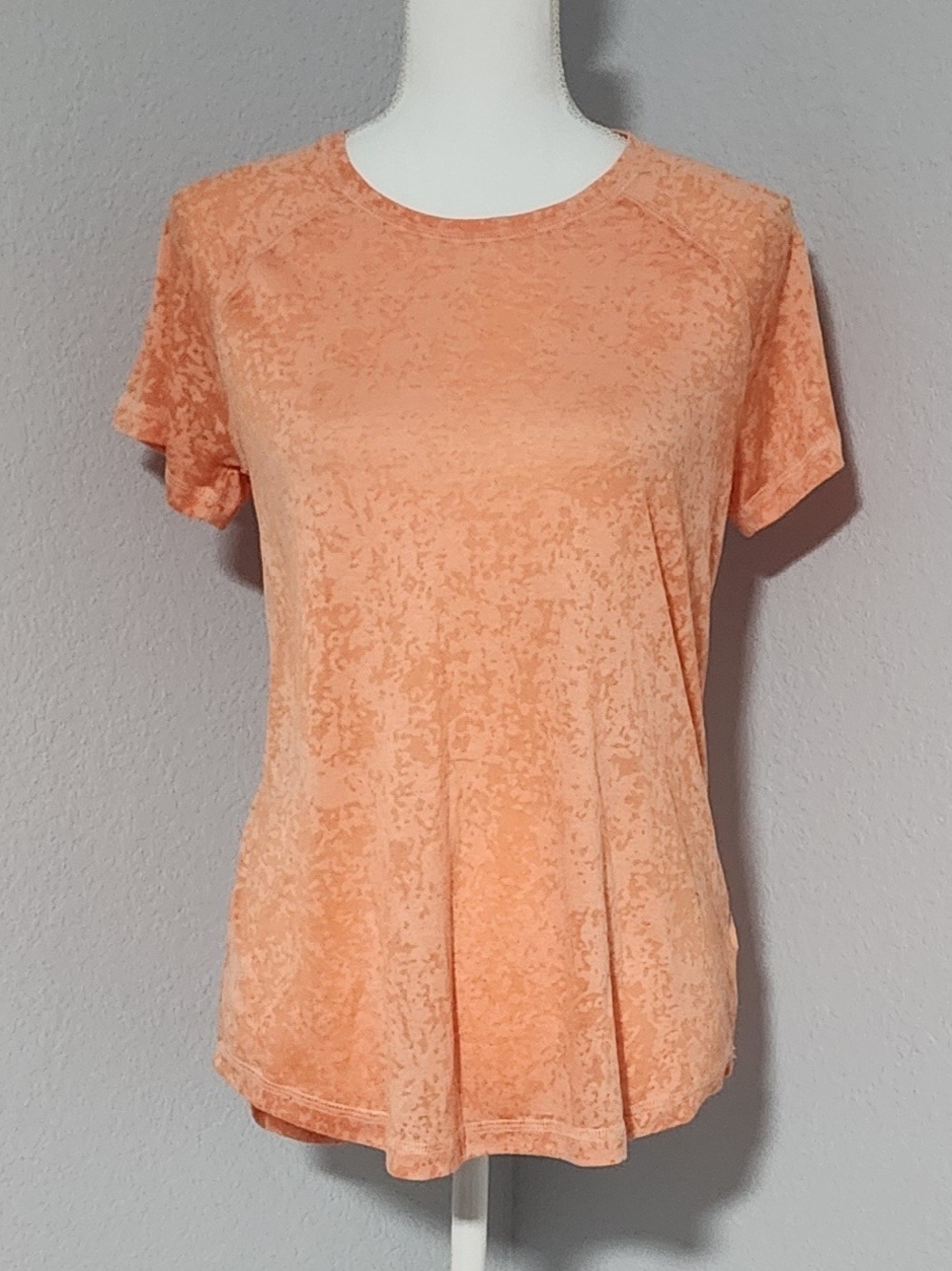 Tek Gear Essential Gear Orange Shirt Sleeve Top Womens Size Small